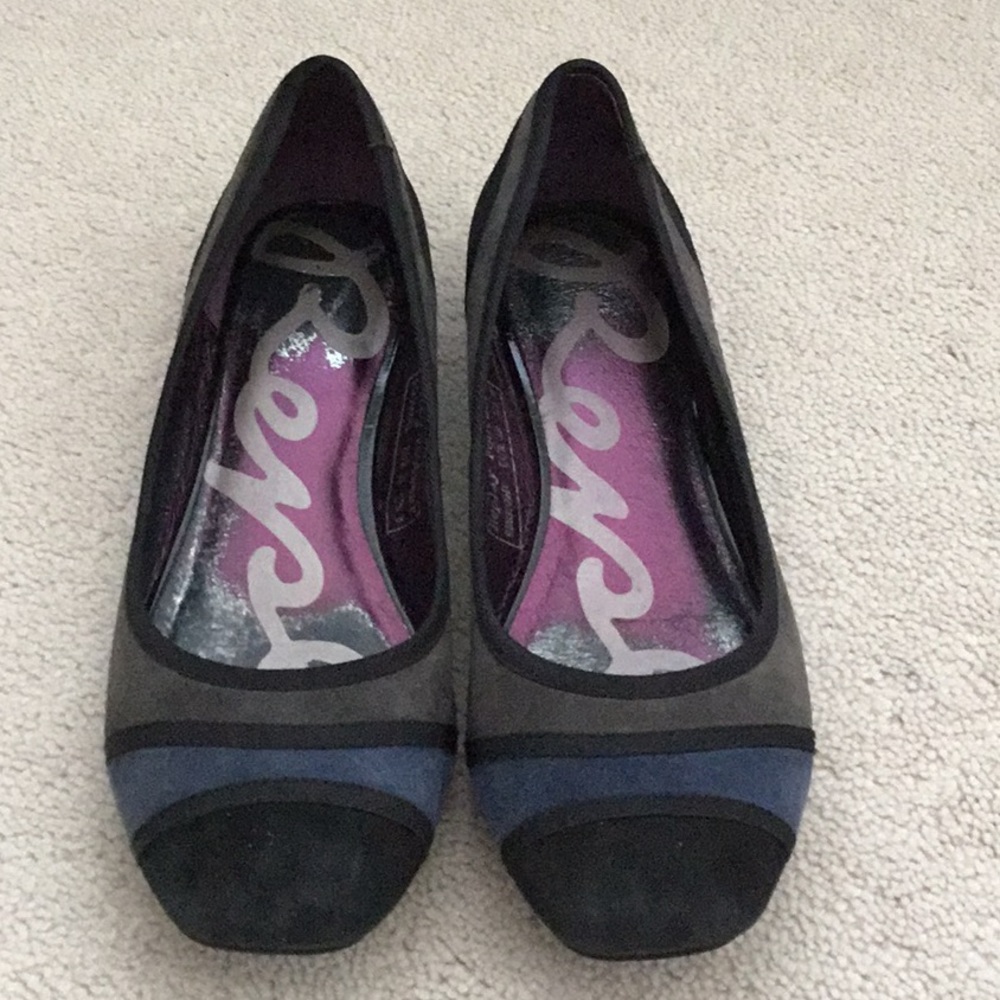 Women’s flats  size 8
